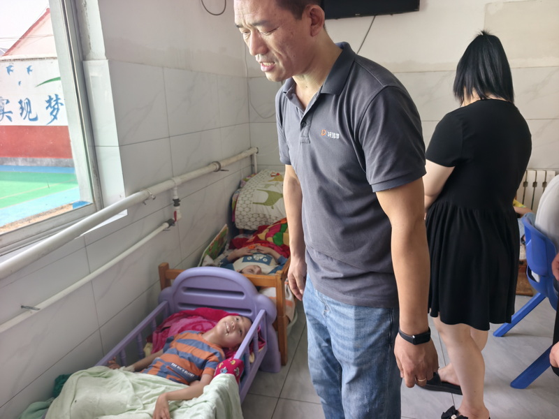 秋日暖阳照心扉爱心接力润无声——莒县爱星志愿者协会第五次走进启德培智