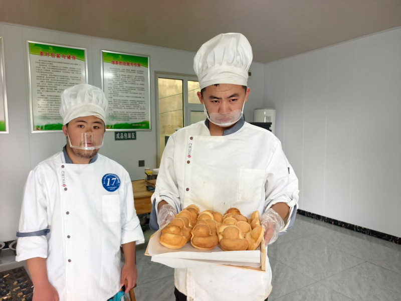 秋日暖阳照心扉爱心接力润无声——莒县爱星志愿者协会第五次走进启德培智